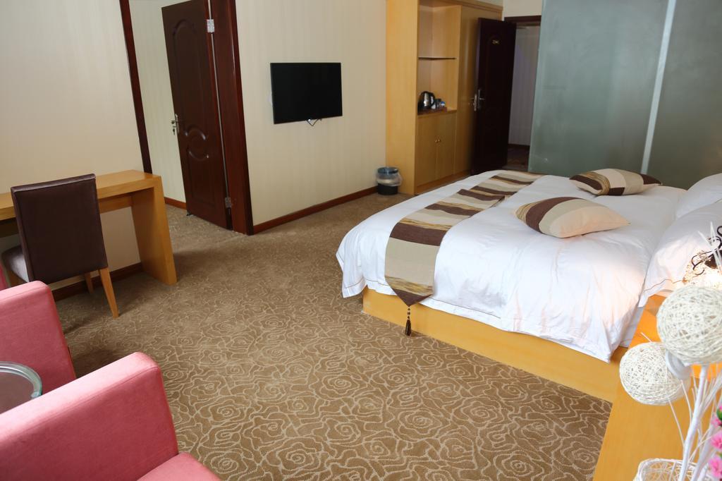 Panshan Tingquan Tuwo Holiday Resort Leshan Room photo