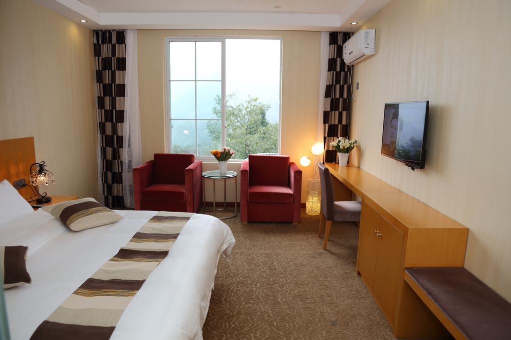 Panshan Tingquan Tuwo Holiday Resort Leshan Room photo