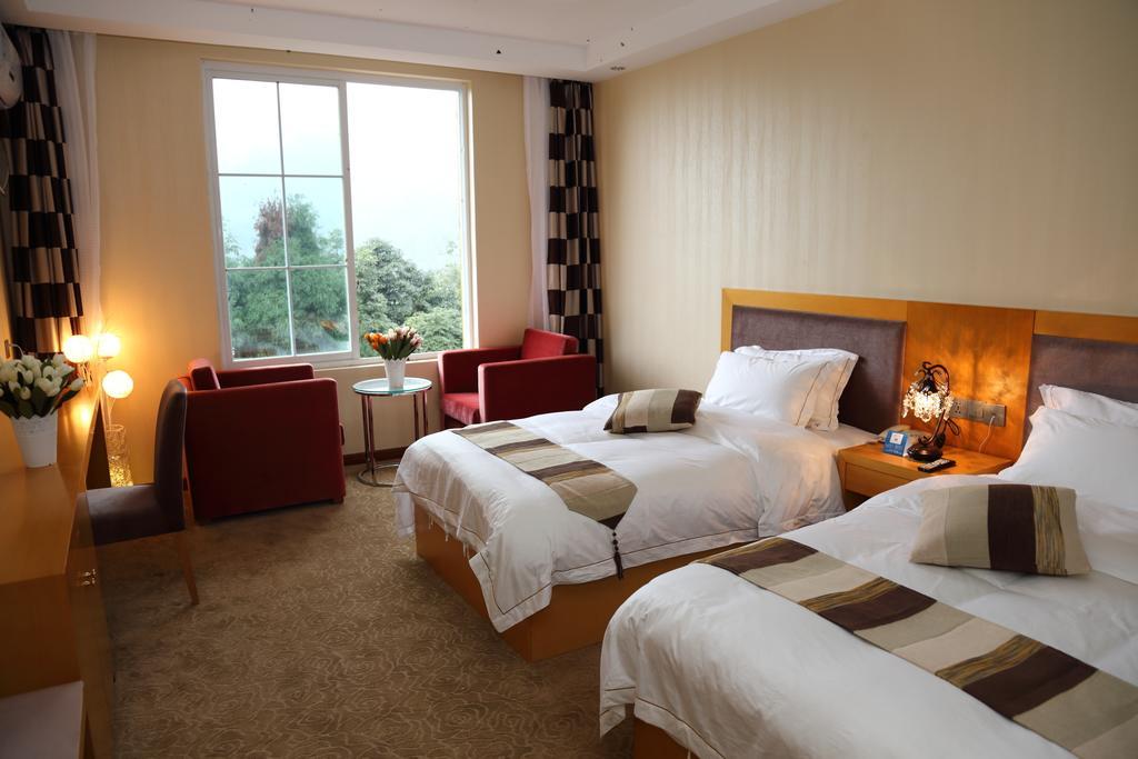 Panshan Tingquan Tuwo Holiday Resort Leshan Room photo