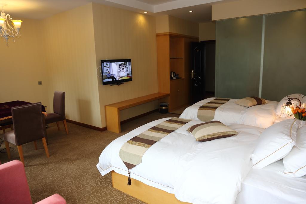 Panshan Tingquan Tuwo Holiday Resort Leshan Room photo